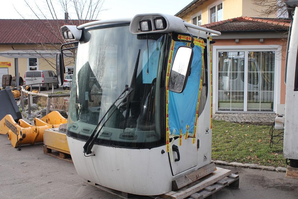 Liebherr L 556 - Cab for Wheel loader: picture 3 Liebherr L 556 - Cab for Wheel loader: picture 3