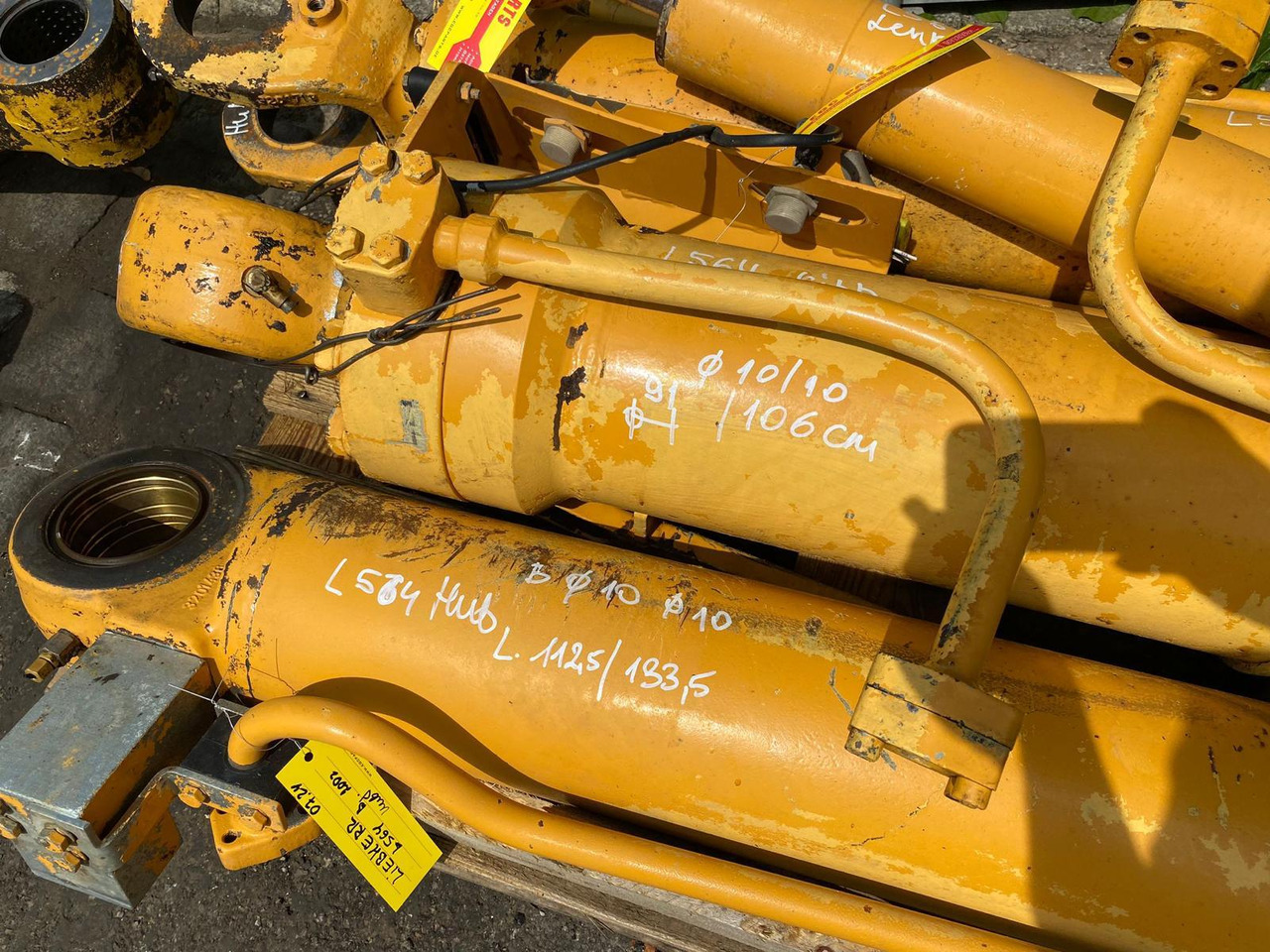 Hydraulic cylinder for Construction machinery Liebherr L 564: picture 6
