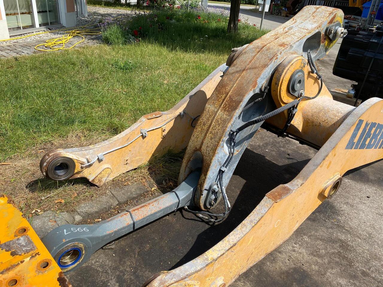 Liebherr L 566 - Boom: picture 5 Liebherr L 566 - Boom: picture 5