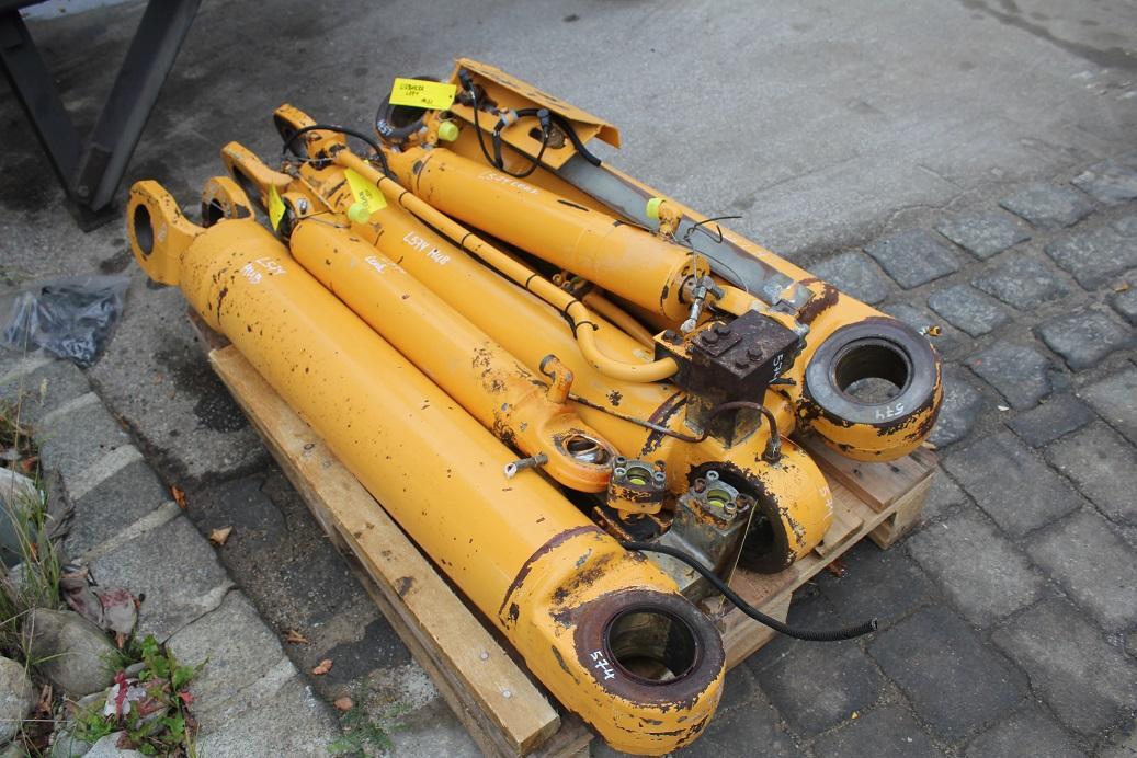 Liebherr L 574 - Hydraulic cylinder for Construction machinery: picture 5 Liebherr L 574 - Hydraulic cylinder for Construction machinery: picture 5