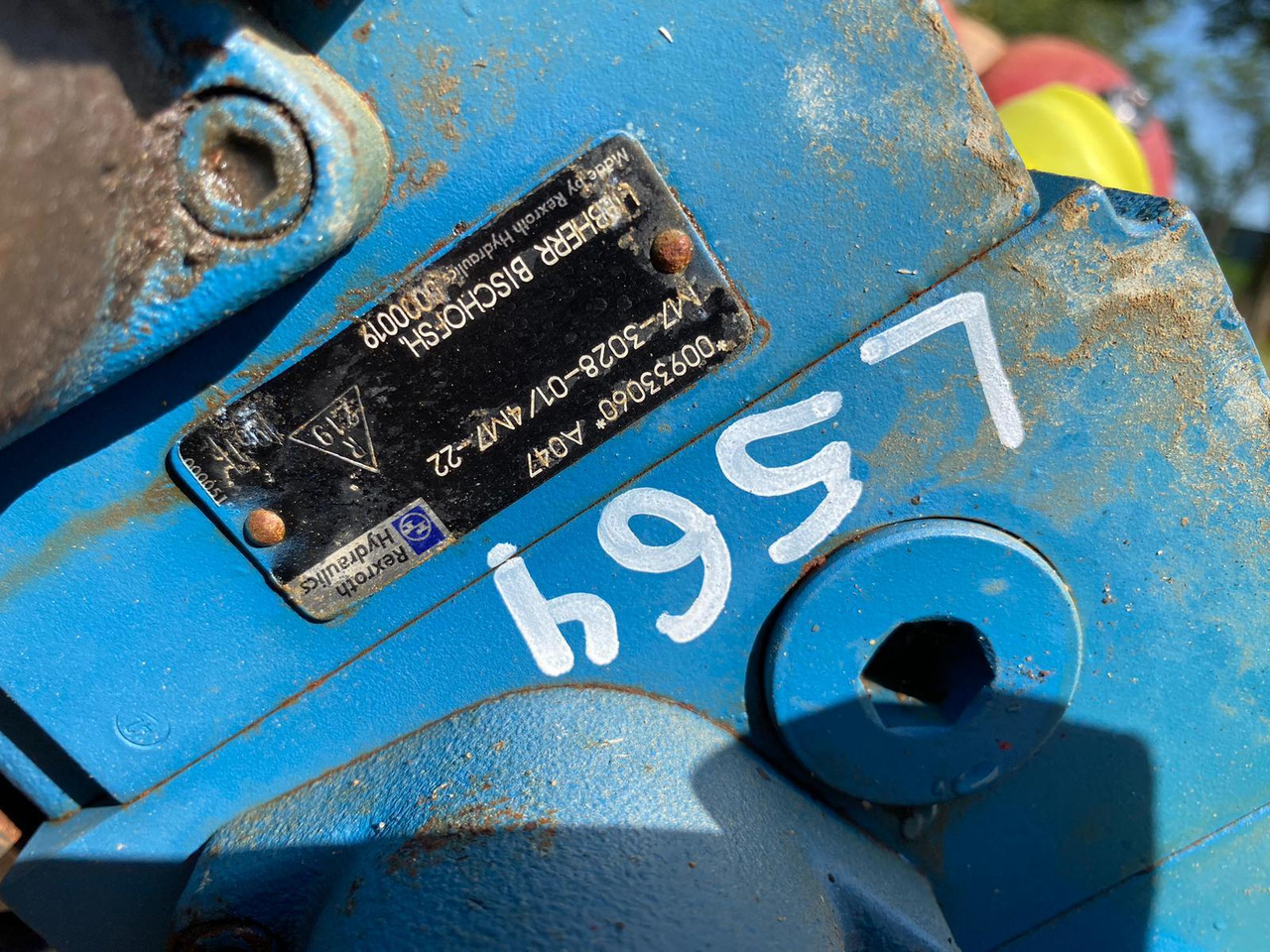 Liebherr L564 - Hydraulic valve for Construction machinery: picture 5 Liebherr L564 - Hydraulic valve for Construction machinery: picture 5