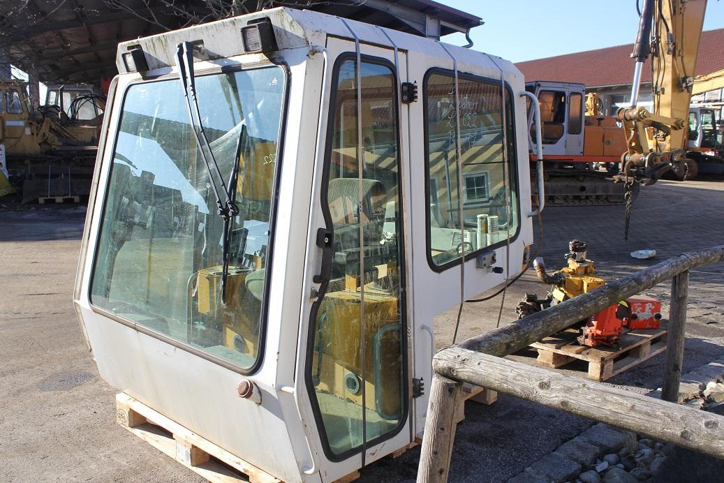 Liebherr LR 622 - Cab for Construction machinery: picture 1 Liebherr LR 622 - Cab for Construction machinery: picture 1
