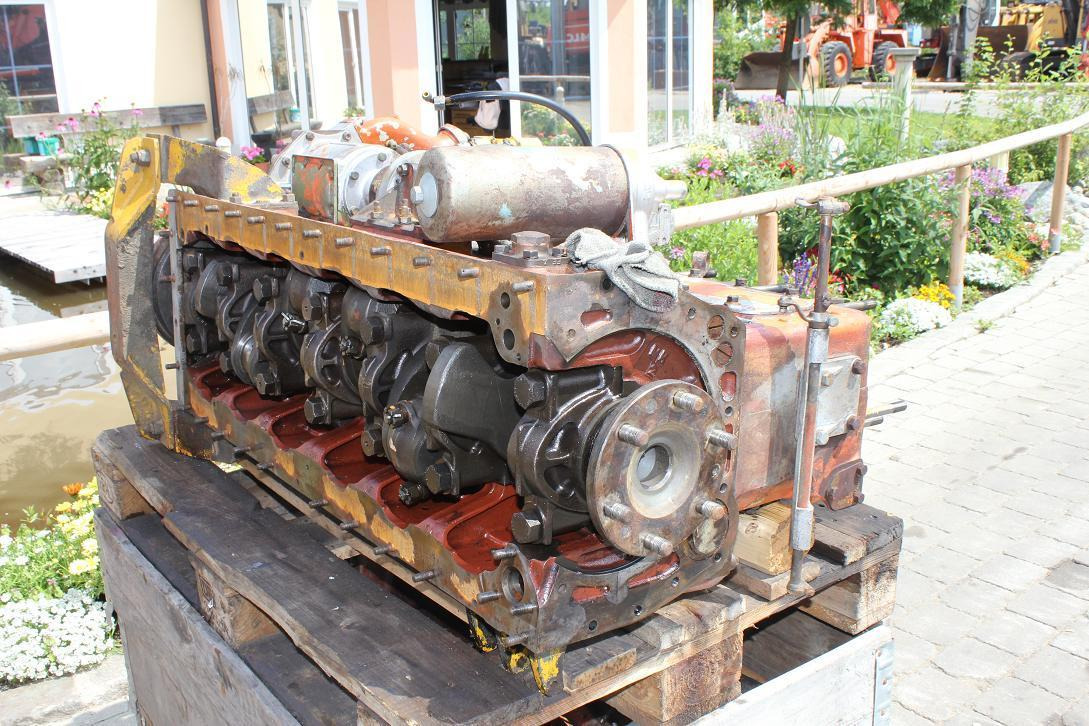 Michigan Leyland Diesel JE 680/ 246 - Engine and parts for Construction machinery: picture 2 Michigan Leyland Diesel JE 680/ 246 - Engine and parts for Construction machinery: picture 2