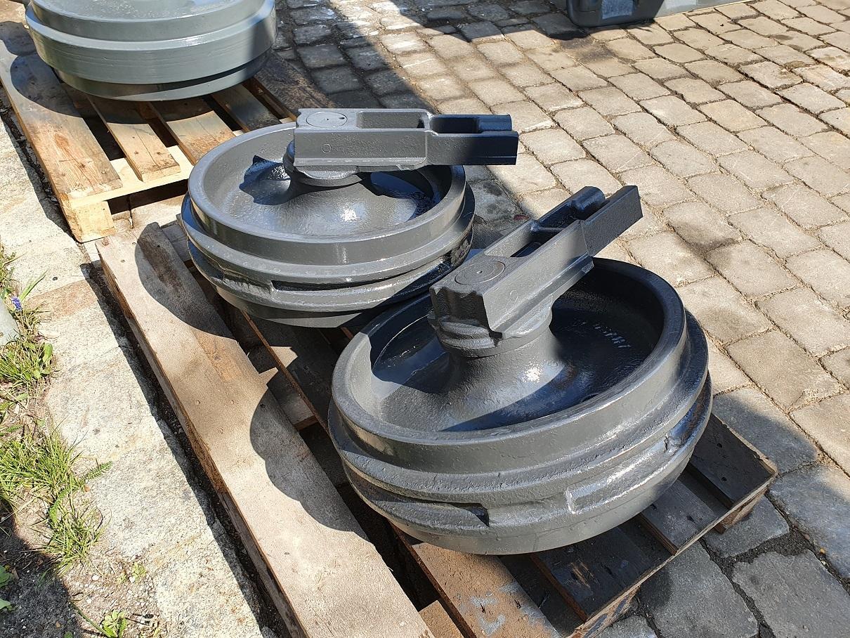 Volvo EC 240 - Undercarriage parts for Construction machinery: picture 3 Volvo EC 240 - Undercarriage parts for Construction machinery: picture 3