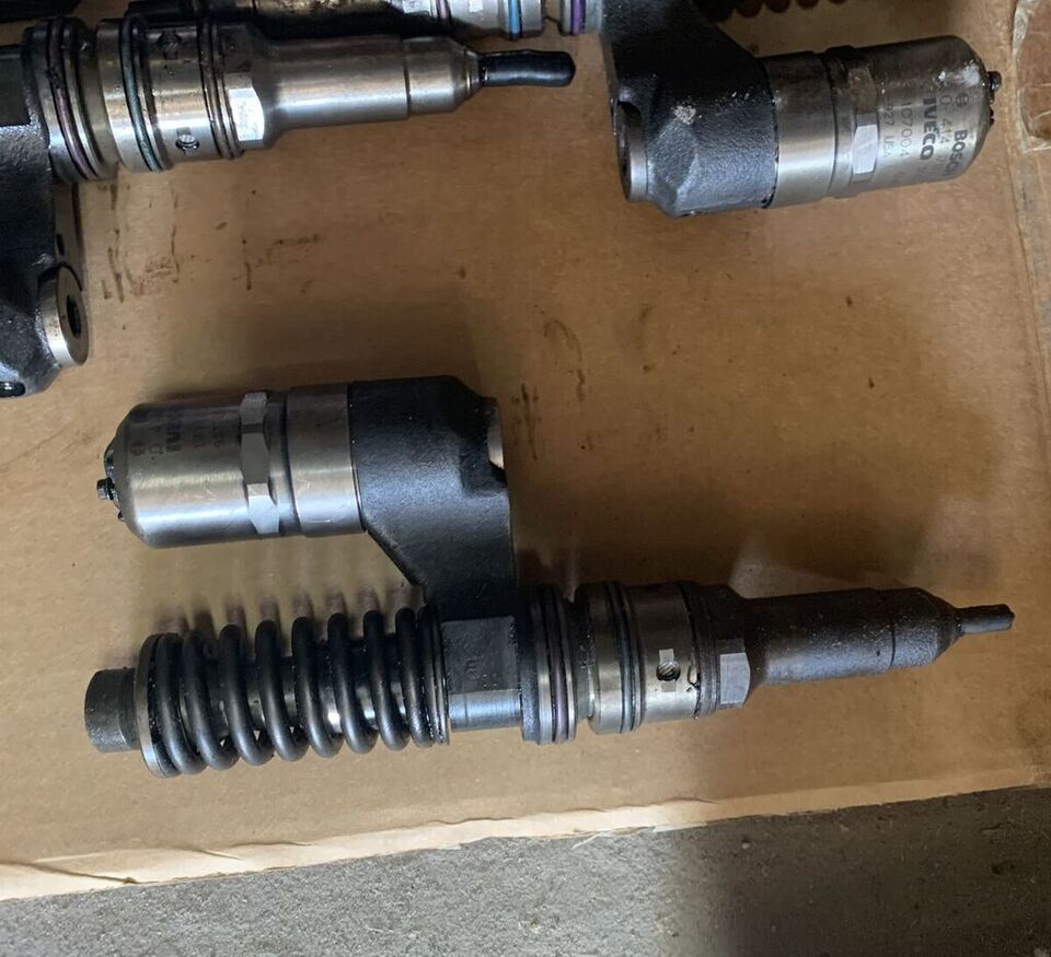 Bosch 0414701006 IVECO Stralis Euro 3,4 New Holland, Case - Injector for Truck: picture 3 Bosch 0414701006 IVECO Stralis Euro 3,4 New Holland, Case - Injector for Truck: picture 3