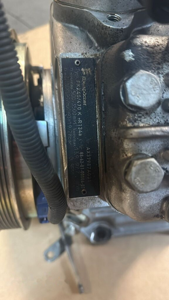 Sprężarka kompresor klimatyzacji Bock Eberspacher FKX40/470K 8862010000407 - A/C compressor for Truck: picture 4 Sprężarka kompresor klimatyzacji Bock Eberspacher FKX40/470K 8862010000407 - A/C compressor for Truck: picture 4