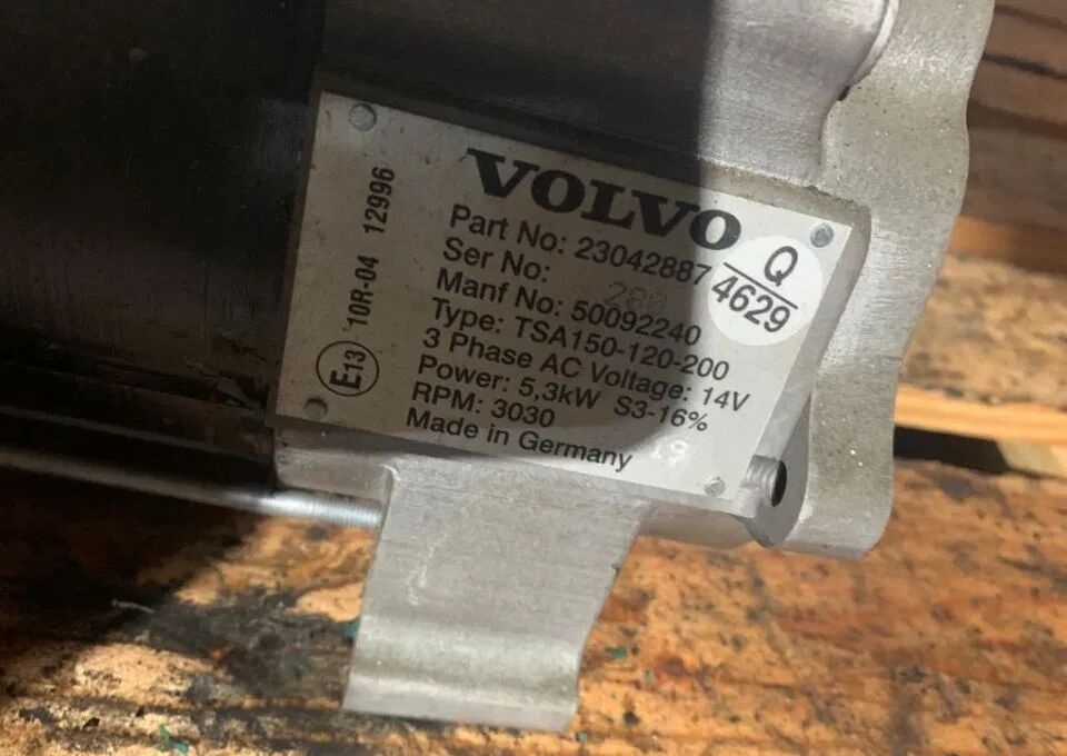 Volvo B5LH 2012 21543421 Volvo truck - Steering pump for Truck: picture 2 Volvo B5LH 2012 21543421 Volvo truck - Steering pump for Truck: picture 2