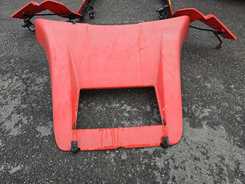 MAN TGX Spoiler - Aerodynamics/ Spoiler for Truck: picture 4 MAN TGX Spoiler - Aerodynamics/ Spoiler for Truck: picture 4