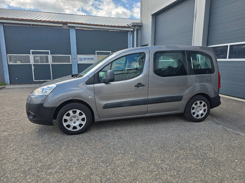 Car Peugeot Partner 1.6 benzine: picture 9