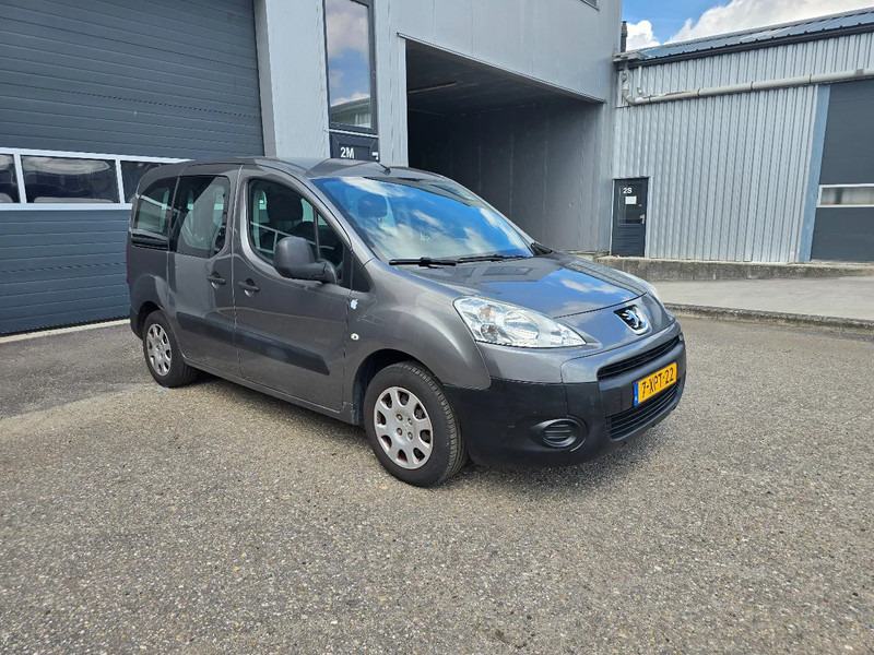 Car Peugeot Partner 1.6 benzine: picture 7