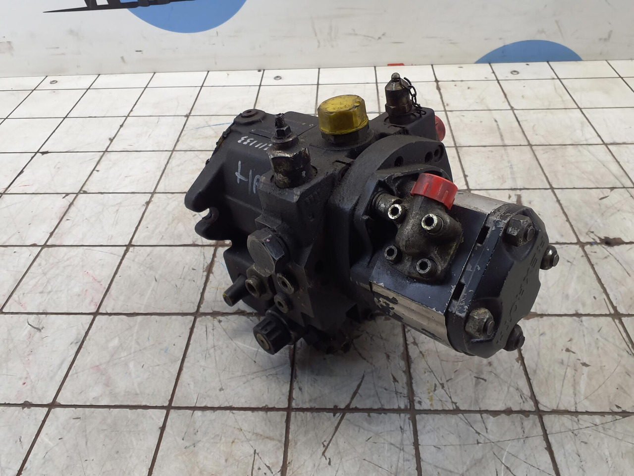 BRUENINGHAUS HYDROMATIK hydraulic pump - Hydraulic pump for Mobile crane: picture 3 BRUENINGHAUS HYDROMATIK hydraulic pump - Hydraulic pump for Mobile crane: picture 3