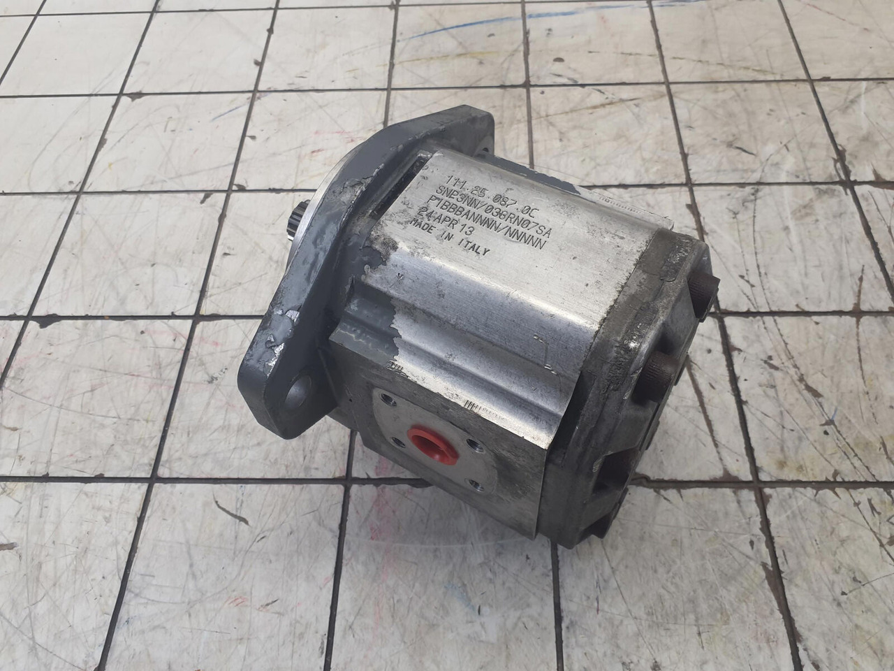 Danfoss LTM 1130-5.1 GEAR PUMP - Hydraulic pump for Mobile crane: picture 2 Danfoss LTM 1130-5.1 GEAR PUMP - Hydraulic pump for Mobile crane: picture 2