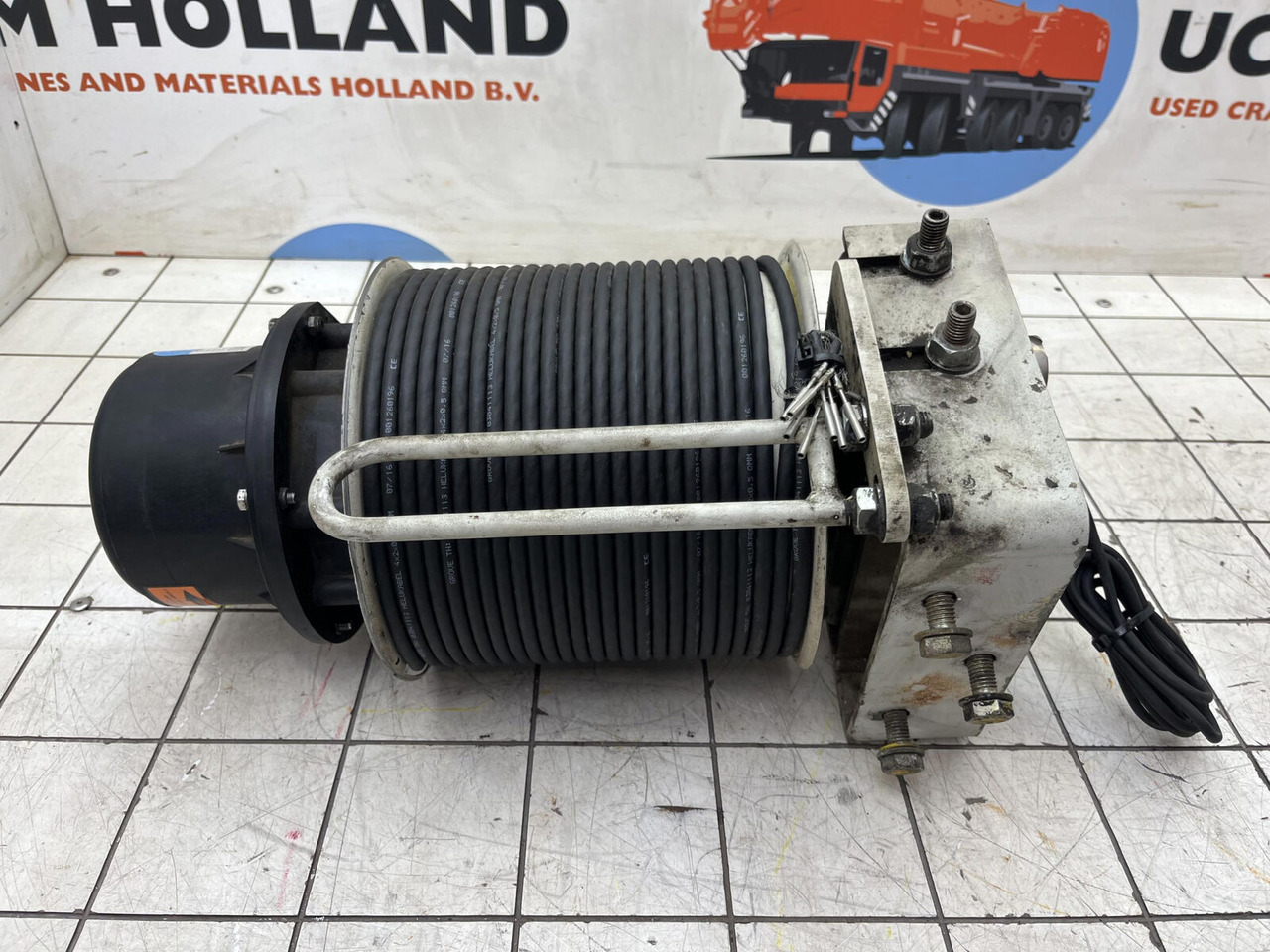 Grove GMK 3055 cable drum telescoop cylinder - Winch for Mobile crane: picture 3 Grove GMK 3055 cable drum telescoop cylinder - Winch for Mobile crane: picture 3