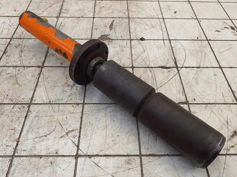 Grove GMK 3055 turn table locking - Hydraulics for Crane: picture 3 Grove GMK 3055 turn table locking - Hydraulics for Crane: picture 3
