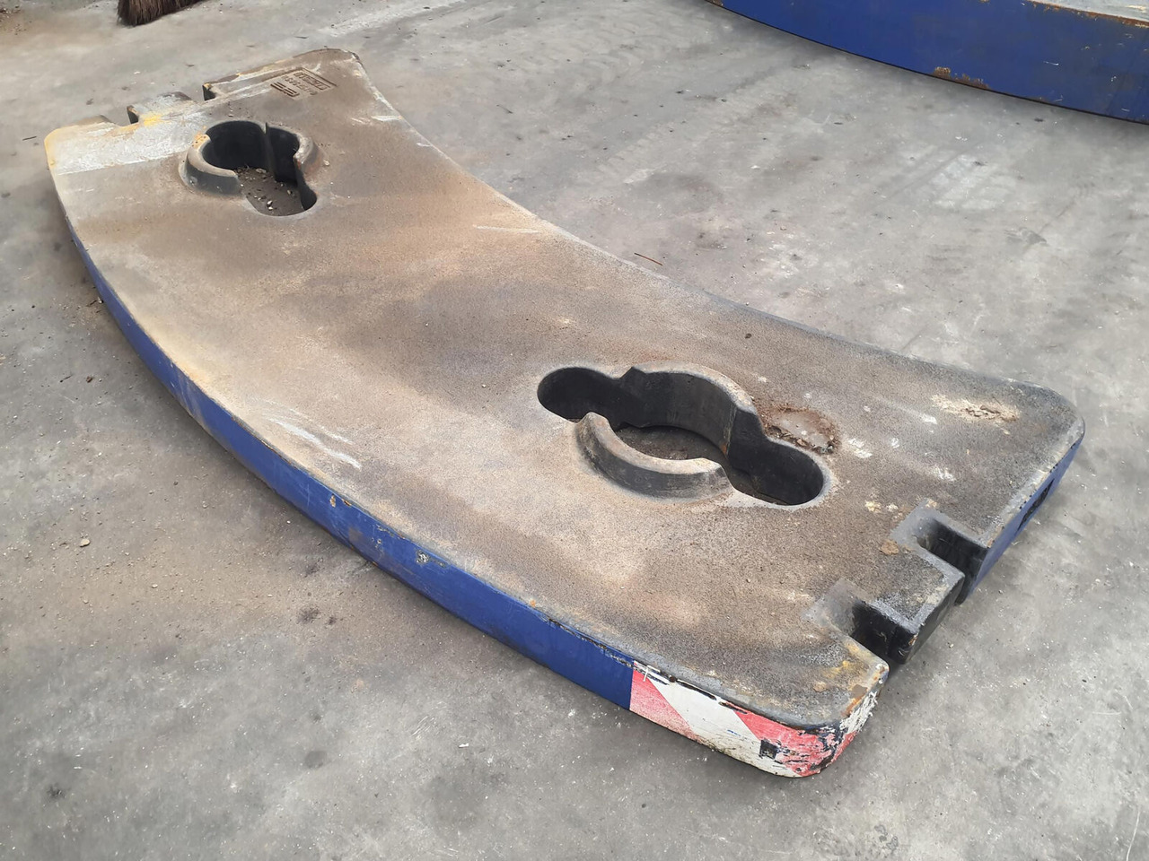 Grove GMK 4090 counterweight 2.3T - Counterweight for Mobile crane: picture 4 Grove GMK 4090 counterweight 2.3T - Counterweight for Mobile crane: picture 4