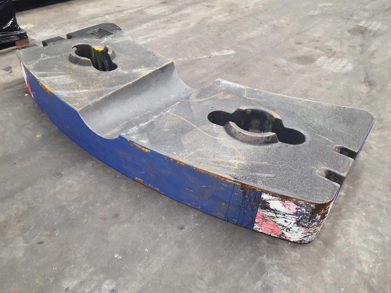 Grove GMK 4090 counterweight 4.6T - Counterweight for Mobile crane: picture 3 Grove GMK 4090 counterweight 4.6T - Counterweight for Mobile crane: picture 3