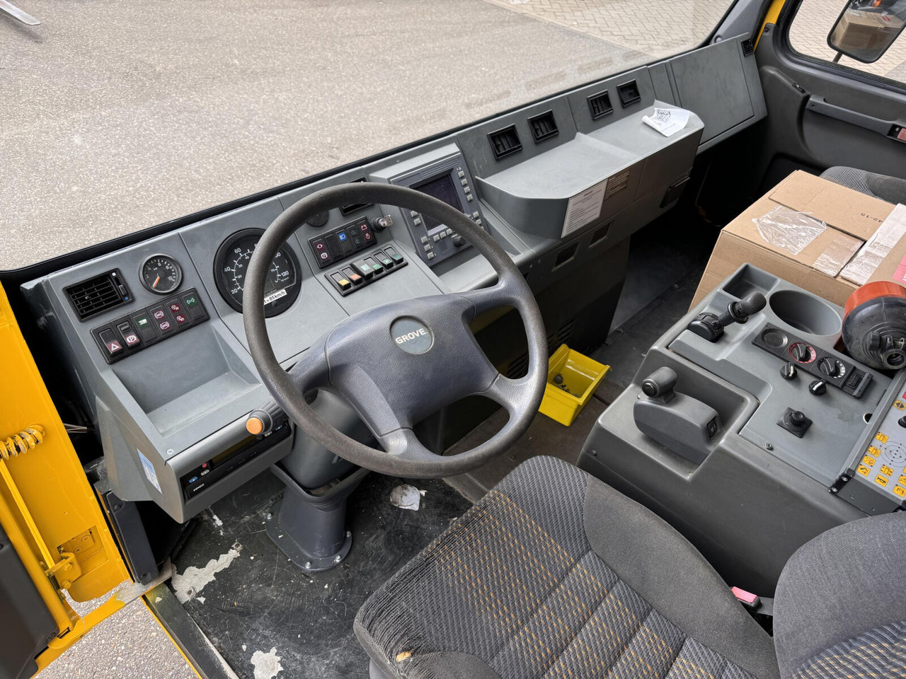 Cab for Mobile crane Grove GMK 5130-1 Drivers cabin: picture 11