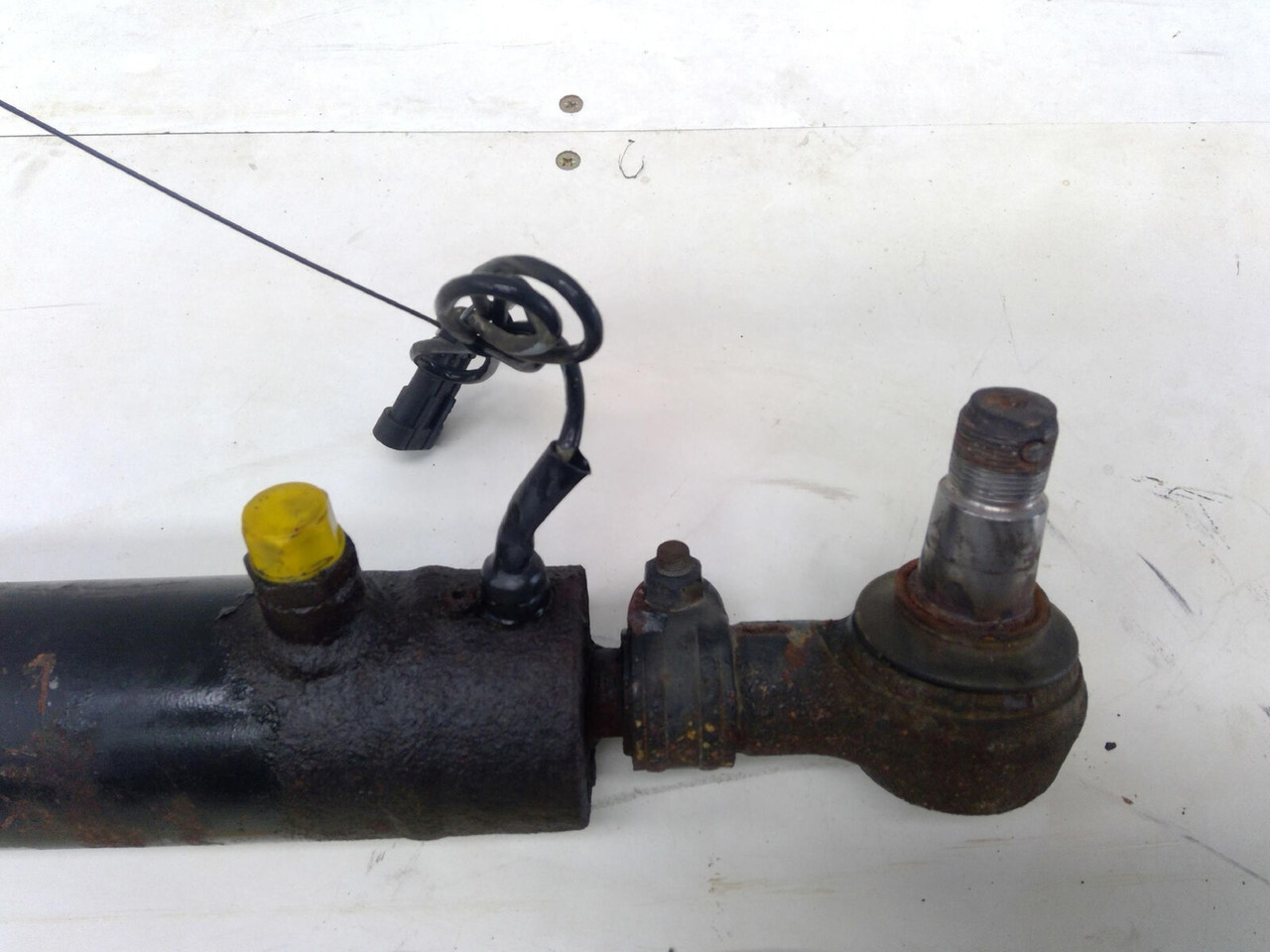 Grove Grove GMK 3055 steering cylinder axle 1 right - Hydraulic cylinder for Mobile crane: picture 3 Grove Grove GMK 3055 steering cylinder axle 1 right - Hydraulic cylinder for Mobile crane: picture 3