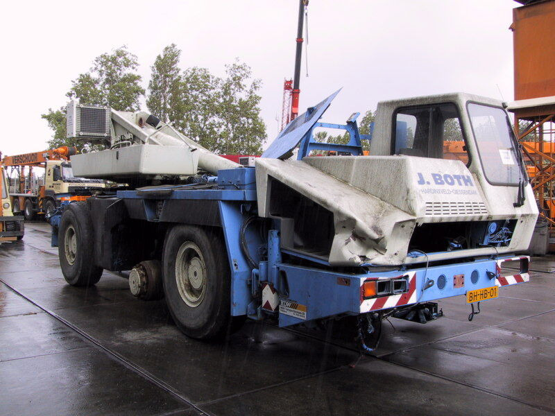 Grove KMK 3050 for parts - Mobile crane: picture 2 Grove KMK 3050 for parts - Mobile crane: picture 2