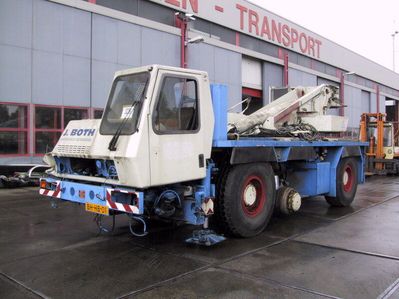 Grove KMK 3050 for parts - Mobile crane: picture 1 Grove KMK 3050 for parts - Mobile crane: picture 1