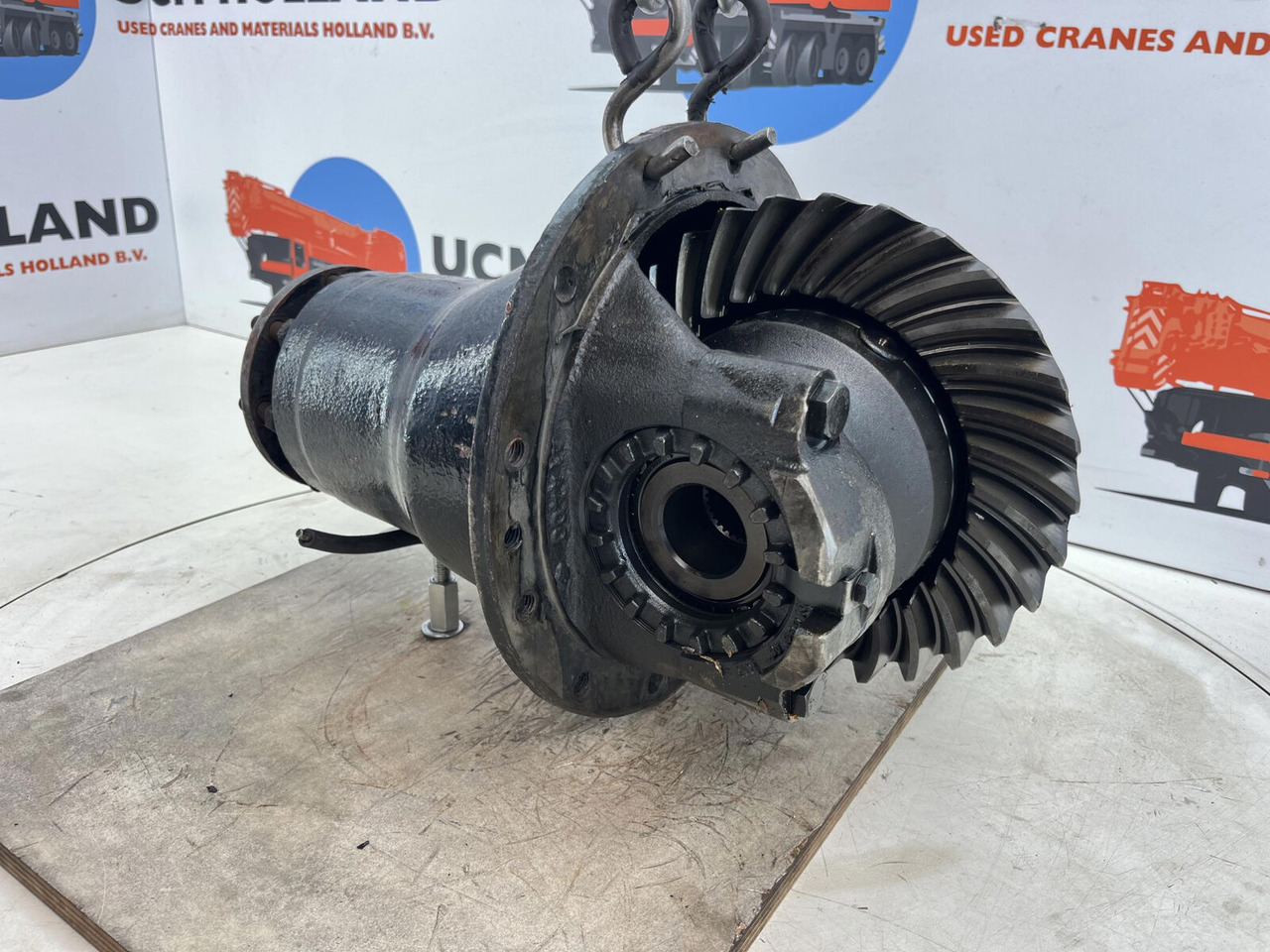 Krupp KMK 2025 End differential 11x29 axle 1 - Differential gear for Mobile crane: picture 1 Krupp KMK 2025 End differential 11x29 axle 1 - Differential gear for Mobile crane: picture 1