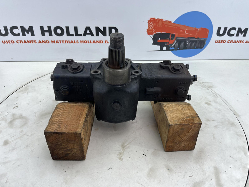 Krupp KMK 4070 steering box only for parts - Steering column for Crane: picture 3 Krupp KMK 4070 steering box only for parts - Steering column for Crane: picture 3