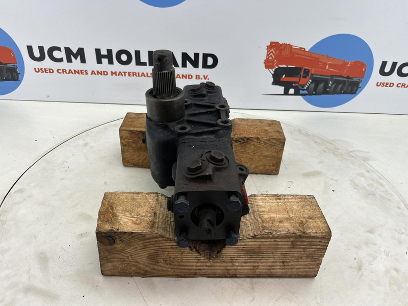 Krupp KMK 4070 steering box only for parts - Steering column for Crane: picture 2 Krupp KMK 4070 steering box only for parts - Steering column for Crane: picture 2