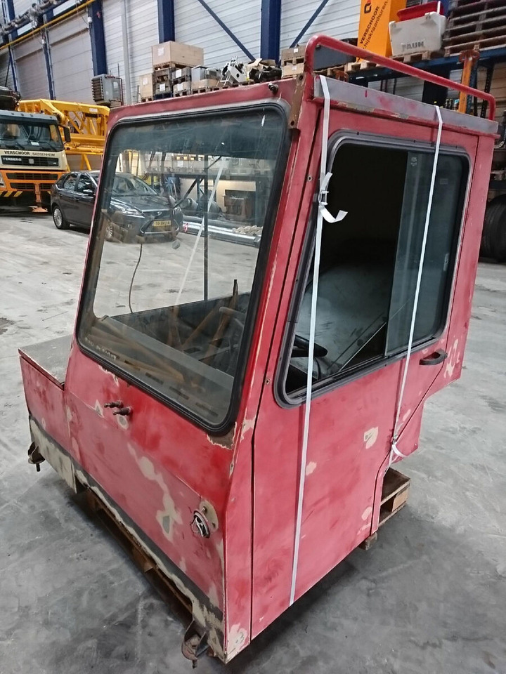Liebherr LTM 1035 lower cabin - Cab for Mobile crane: picture 2 Liebherr LTM 1035 lower cabin - Cab for Mobile crane: picture 2