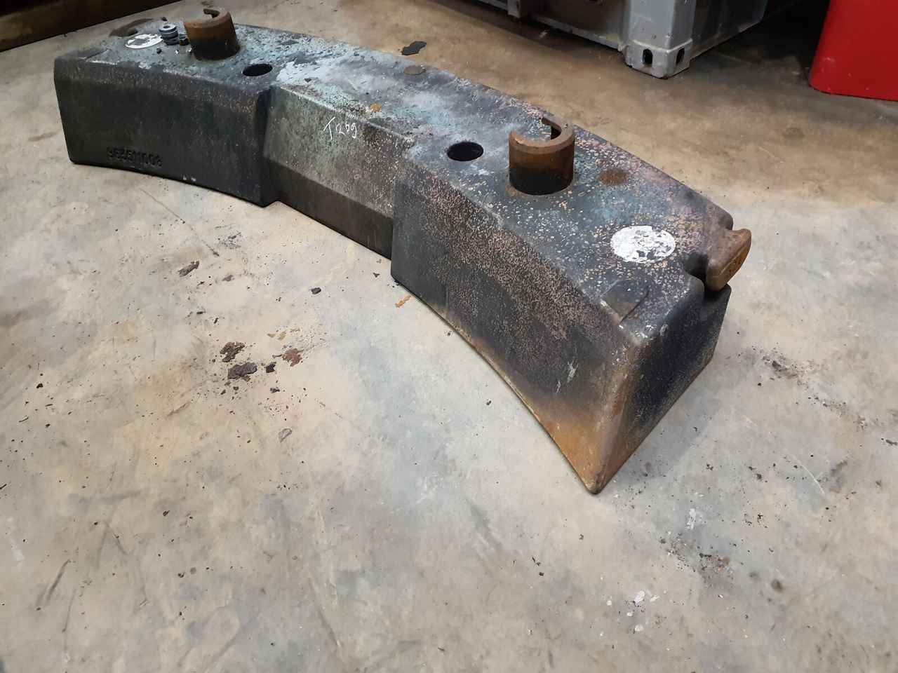 Liebherr LTM 1040/2.1 counterweight 3,2 ton - Counterweight for Mobile crane: picture 1 Liebherr LTM 1040/2.1 counterweight 3,2 ton - Counterweight for Mobile crane: picture 1