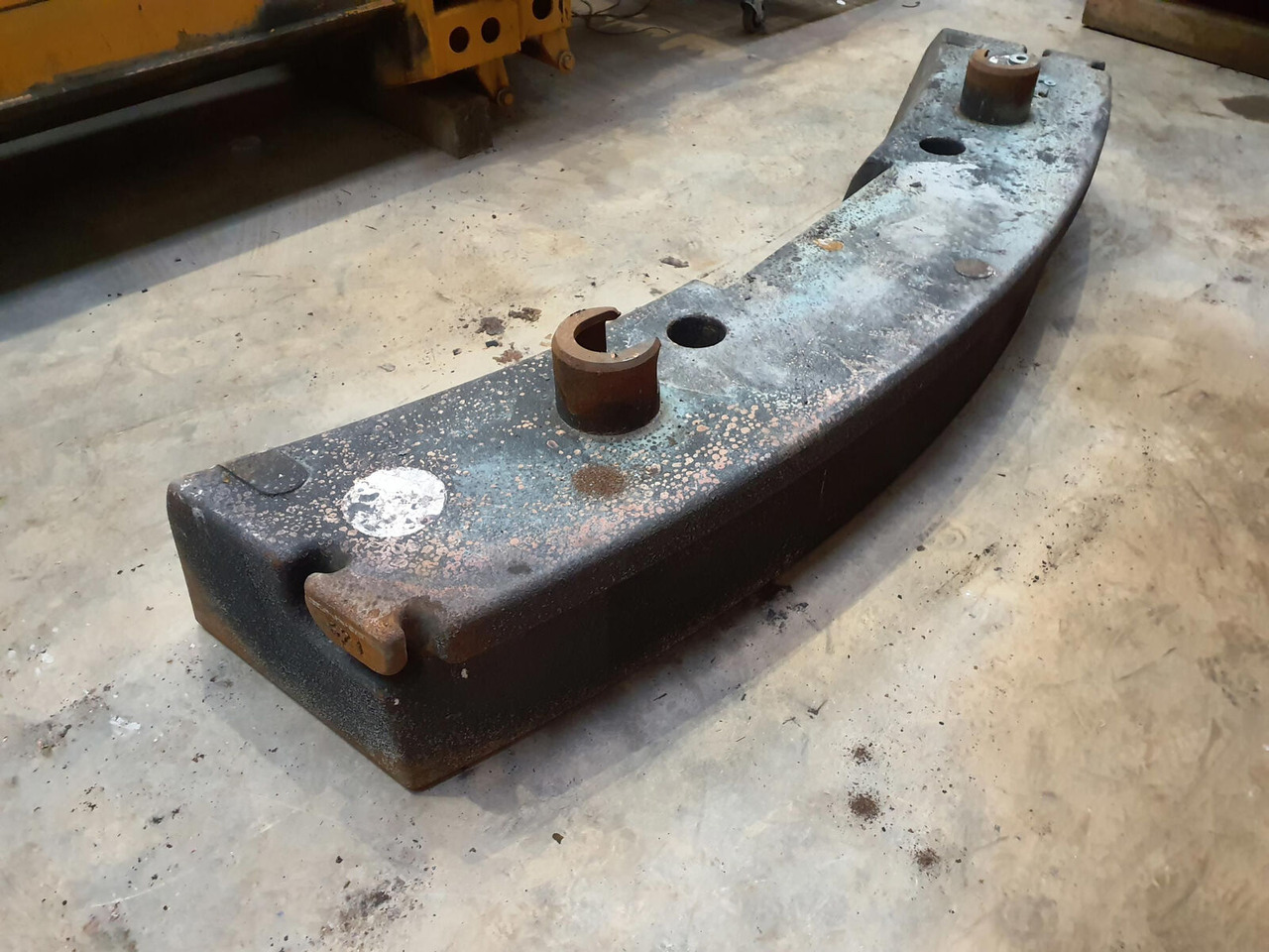 Liebherr LTM 1040/2.1 counterweight 3,2 ton - Counterweight for Mobile crane: picture 2 Liebherr LTM 1040/2.1 counterweight 3,2 ton - Counterweight for Mobile crane: picture 2