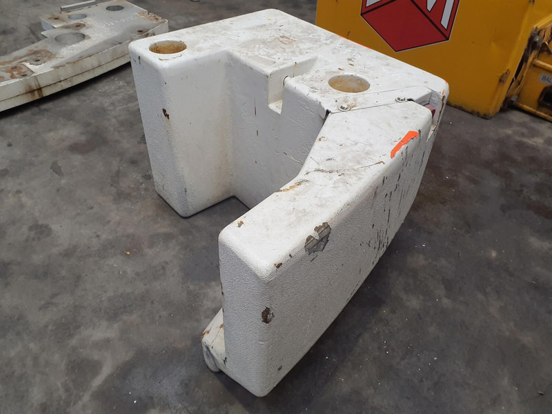 Liebherr LTM 1045-3.1 counterweight 1,8 ton - Counterweight for Construction machinery: picture 2 Liebherr LTM 1045-3.1 counterweight 1,8 ton - Counterweight for Construction machinery: picture 2
