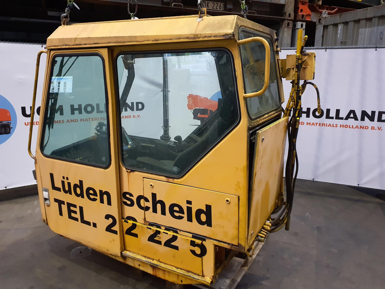 Liebherr LTM 1050 upper cabine - Cab for Crane: picture 2 Liebherr LTM 1050 upper cabine - Cab for Crane: picture 2