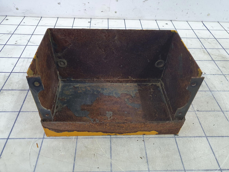 Liebherr LTM 1055-3.2 airco hydro compressor unit cover - Battery for Crane: picture 4 Liebherr LTM 1055-3.2 airco hydro compressor unit cover - Battery for Crane: picture 4