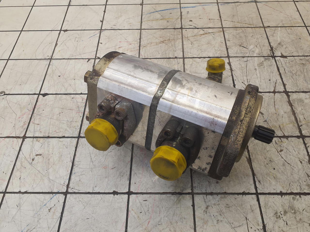Liebherr LTM 1070-4.1 TWO-STAGE PUMP - Hydraulic pump for Mobile crane: picture 4 Liebherr LTM 1070-4.1 TWO-STAGE PUMP - Hydraulic pump for Mobile crane: picture 4