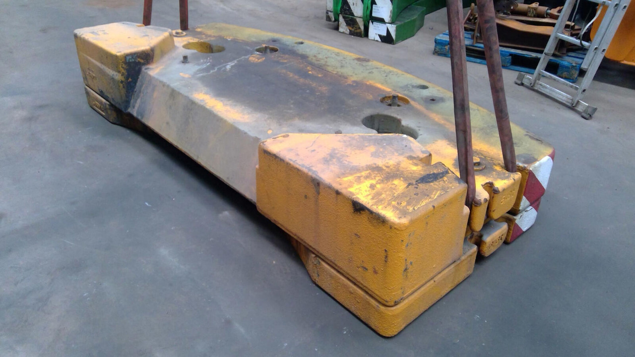Liebherr LTM 1080-1 counterweight 3,3 ton - Counterweight for Mobile crane: picture 1 Liebherr LTM 1080-1 counterweight 3,3 ton - Counterweight for Mobile crane: picture 1