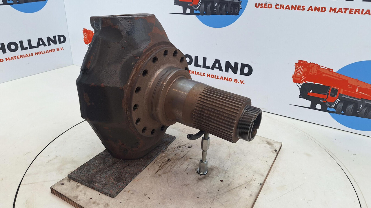 Liebherr LTM 1160/2 Steering knuckle 16 holes axle 1 - Steering knuckle for Mobile crane: picture 3 Liebherr LTM 1160/2 Steering knuckle 16 holes axle 1 - Steering knuckle for Mobile crane: picture 3