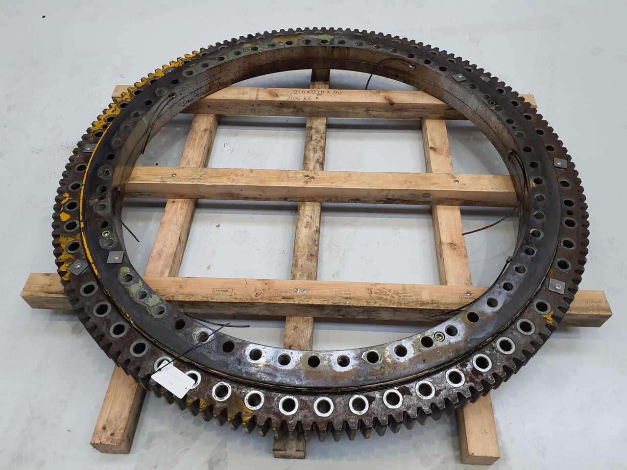 Liebherr LTM 1160-2 roller slewing ring - Slewing ring for Mobile crane: picture 2 Liebherr LTM 1160-2 roller slewing ring - Slewing ring for Mobile crane: picture 2