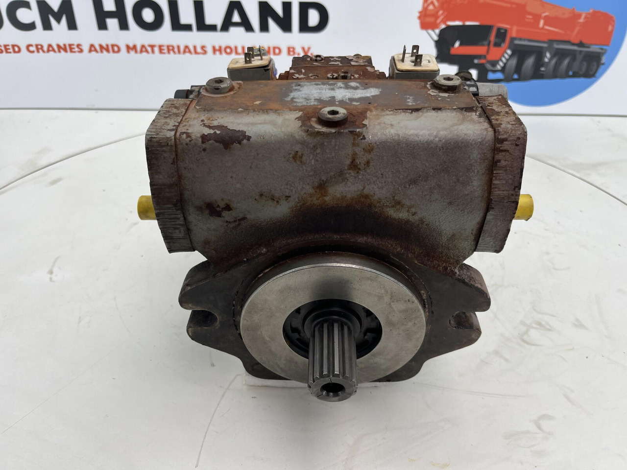 Liebherr LTM 1200/1 Variable pump A4VG56 - Hydraulic pump for Mobile crane: picture 1 Liebherr LTM 1200/1 Variable pump A4VG56 - Hydraulic pump for Mobile crane: picture 1