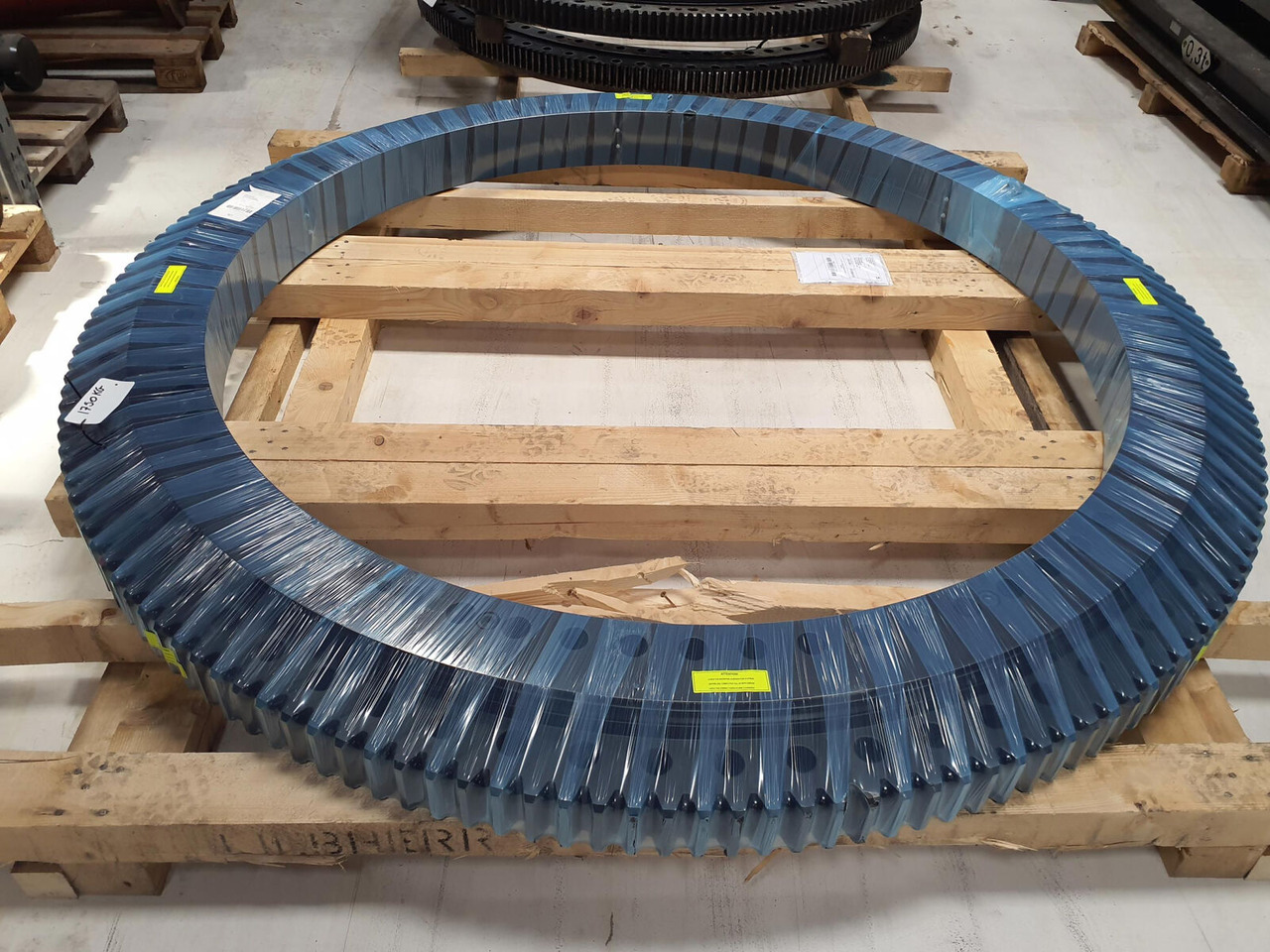 Liebherr LTM 1300 Roller slewing ring - Slewing ring for Mobile crane: picture 1 Liebherr LTM 1300 Roller slewing ring - Slewing ring for Mobile crane: picture 1