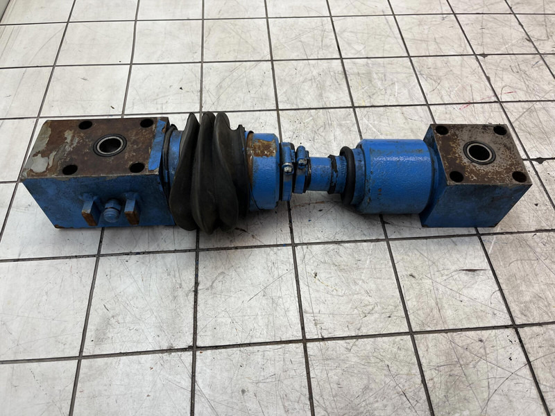 Liebherr LTM 1400-7.1 cylinder connection - Hydraulic cylinder for Crane: picture 5 Liebherr LTM 1400-7.1 cylinder connection - Hydraulic cylinder for Crane: picture 5