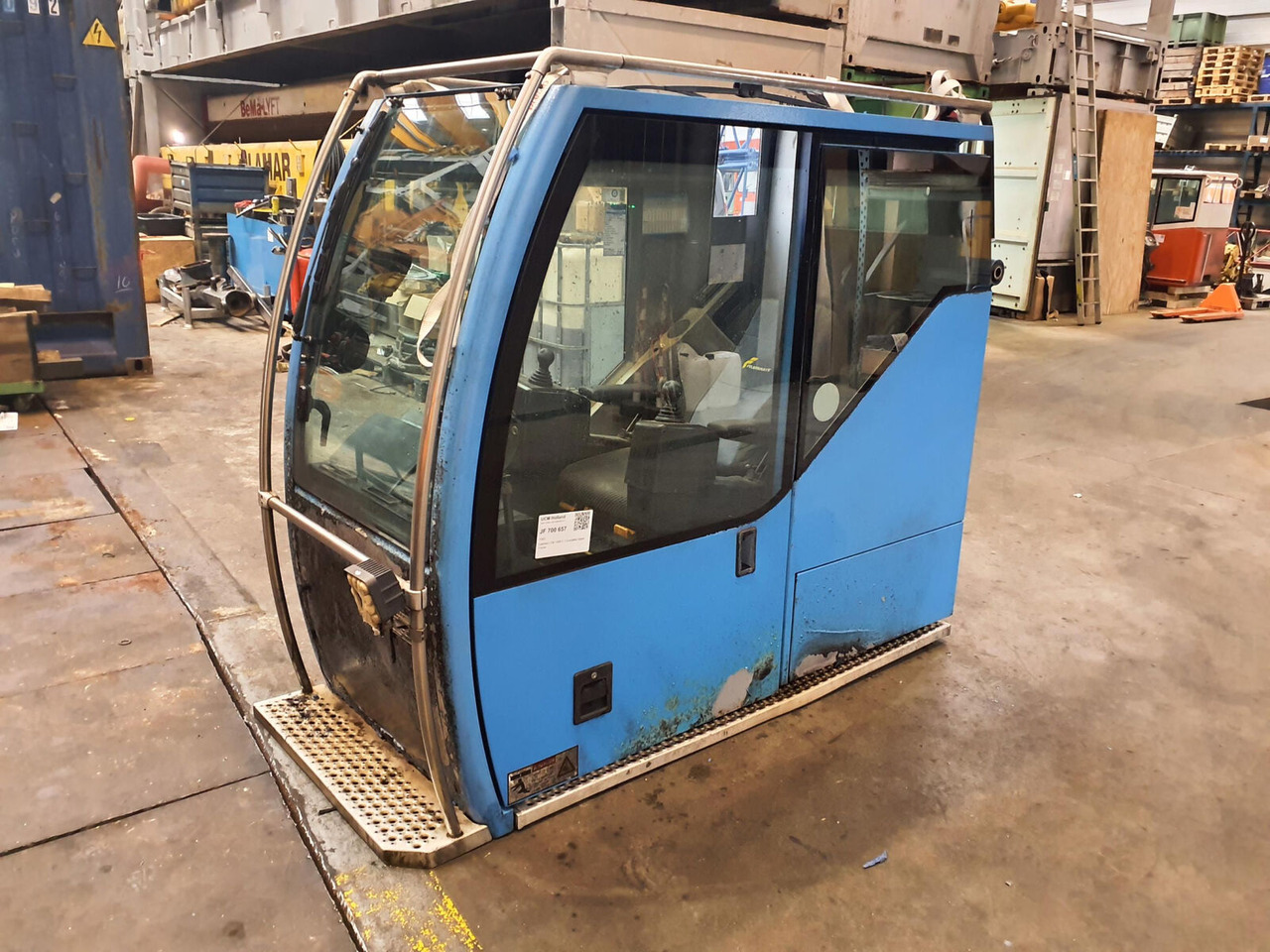 Liebherr LTM 1400-7.1 upper cabin - Cab for Mobile crane: picture 1 Liebherr LTM 1400-7.1 upper cabin - Cab for Mobile crane: picture 1