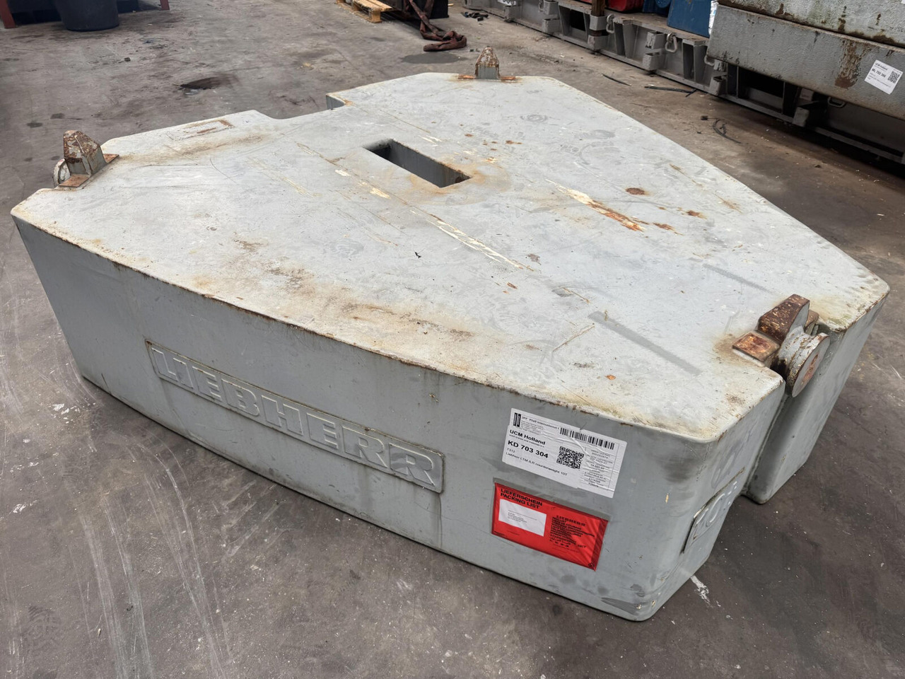 Liebherr LTM /LR counterweight 10T - Counterweight for Mobile crane: picture 1 Liebherr LTM /LR counterweight 10T - Counterweight for Mobile crane: picture 1