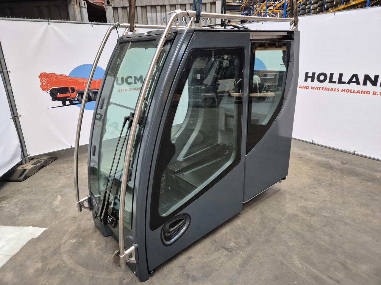 Liebherr LTM upper cab - Cab for Mobile crane: picture 1 Liebherr LTM upper cab - Cab for Mobile crane: picture 1