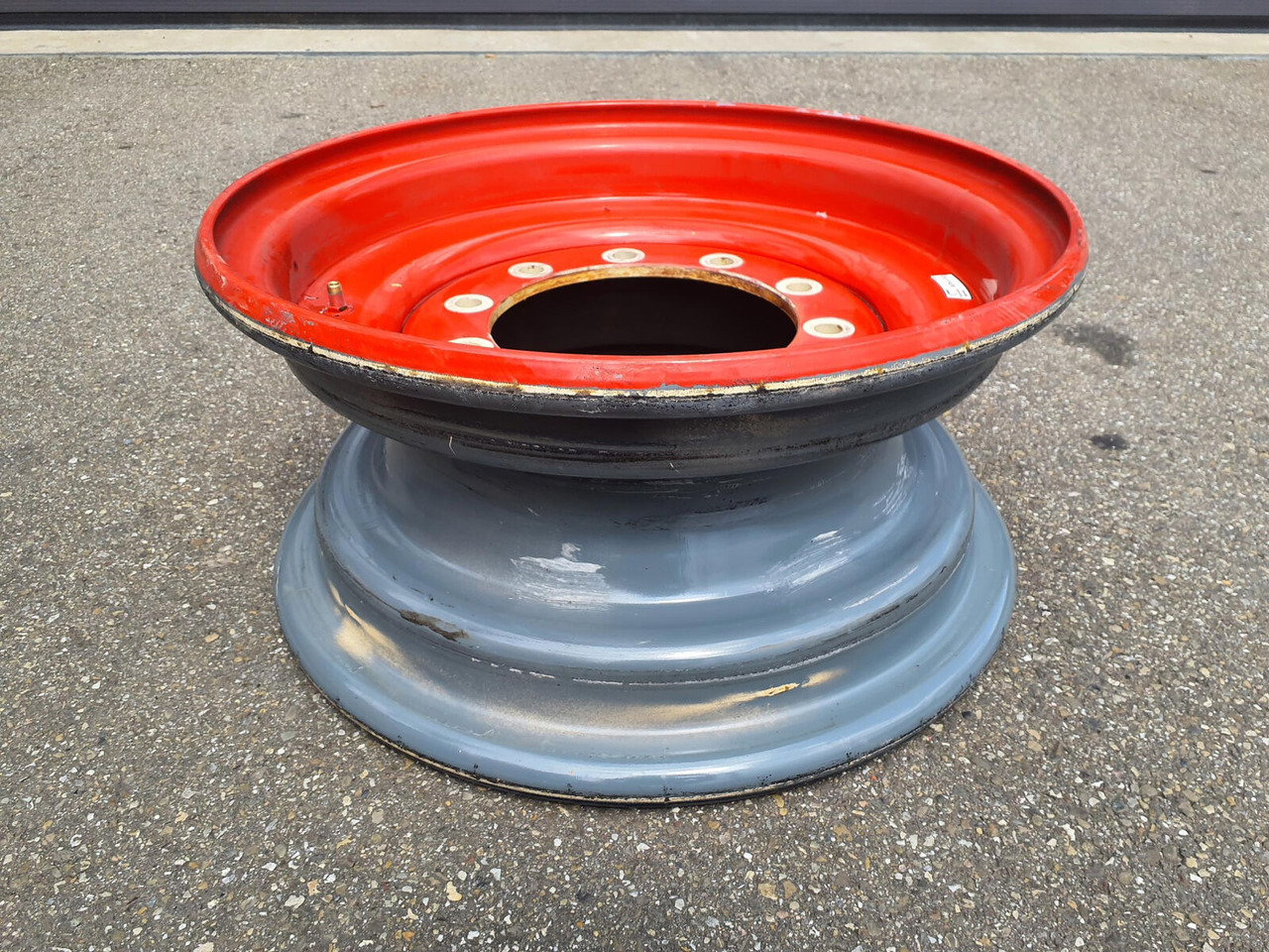 Liebherr Rim 445/95R25 10 12 1p - Rim for Crane: picture 3 Liebherr Rim 445/95R25 10 12 1p - Rim for Crane: picture 3