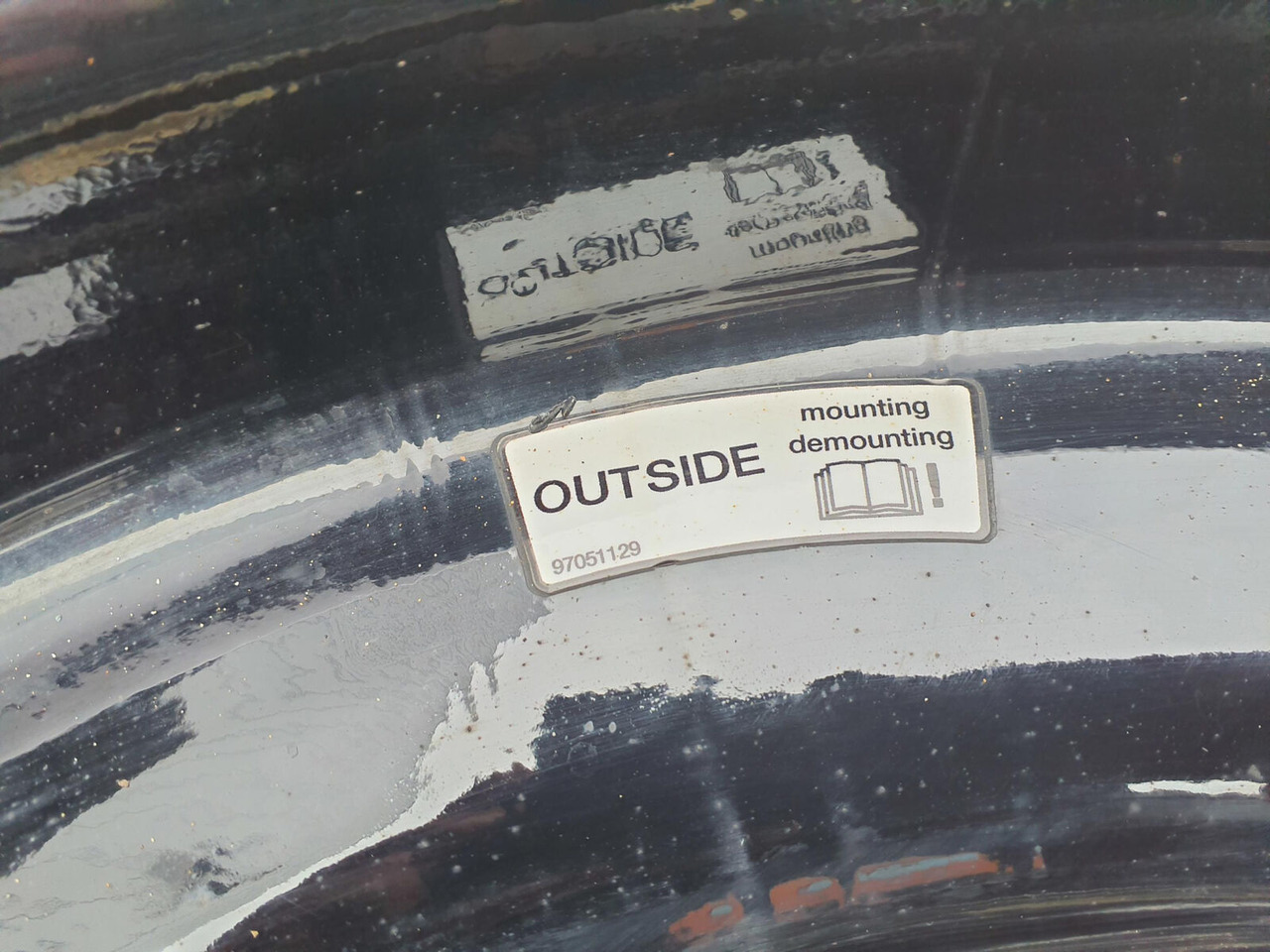 Liebherr Rim 445/95R25 10 12 1p - Rim for Crane: picture 4 Liebherr Rim 445/95R25 10 12 1p - Rim for Crane: picture 4