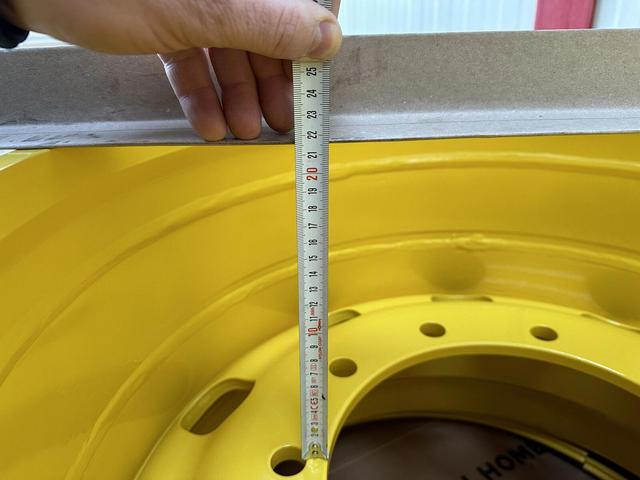 Liebherr Rim 525/80R25 10 21.5 3p - Rim for Crane: picture 5 Liebherr Rim 525/80R25 10 21.5 3p - Rim for Crane: picture 5