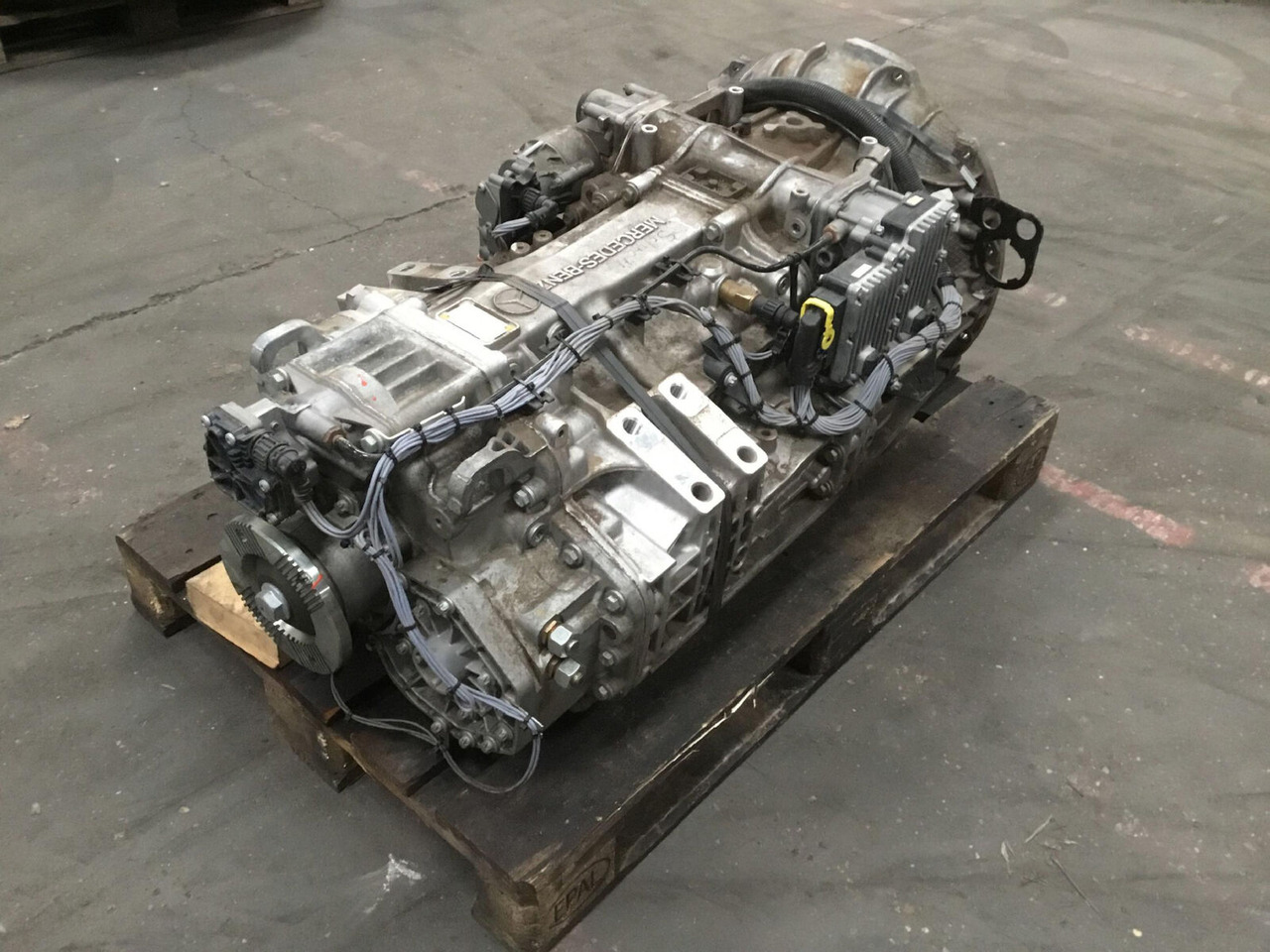 Mercedes-Benz GMK 4100, 4100-L, 5095, 5110-1, 5130 -2 gearbox G240-16 - Gearbox for Mobile crane: picture 2 Mercedes-Benz GMK 4100, 4100-L, 5095, 5110-1, 5130 -2 gearbox G240-16 - Gearbox for Mobile crane: picture 2