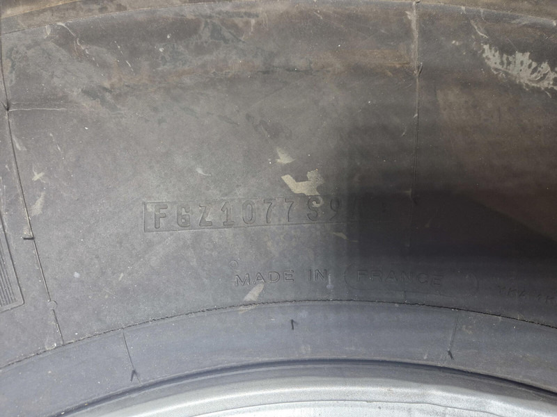 Michelin Wheel 445/95R25 10 12 1p - Wheels and tires for Crane: picture 5 Michelin Wheel 445/95R25 10 12 1p - Wheels and tires for Crane: picture 5