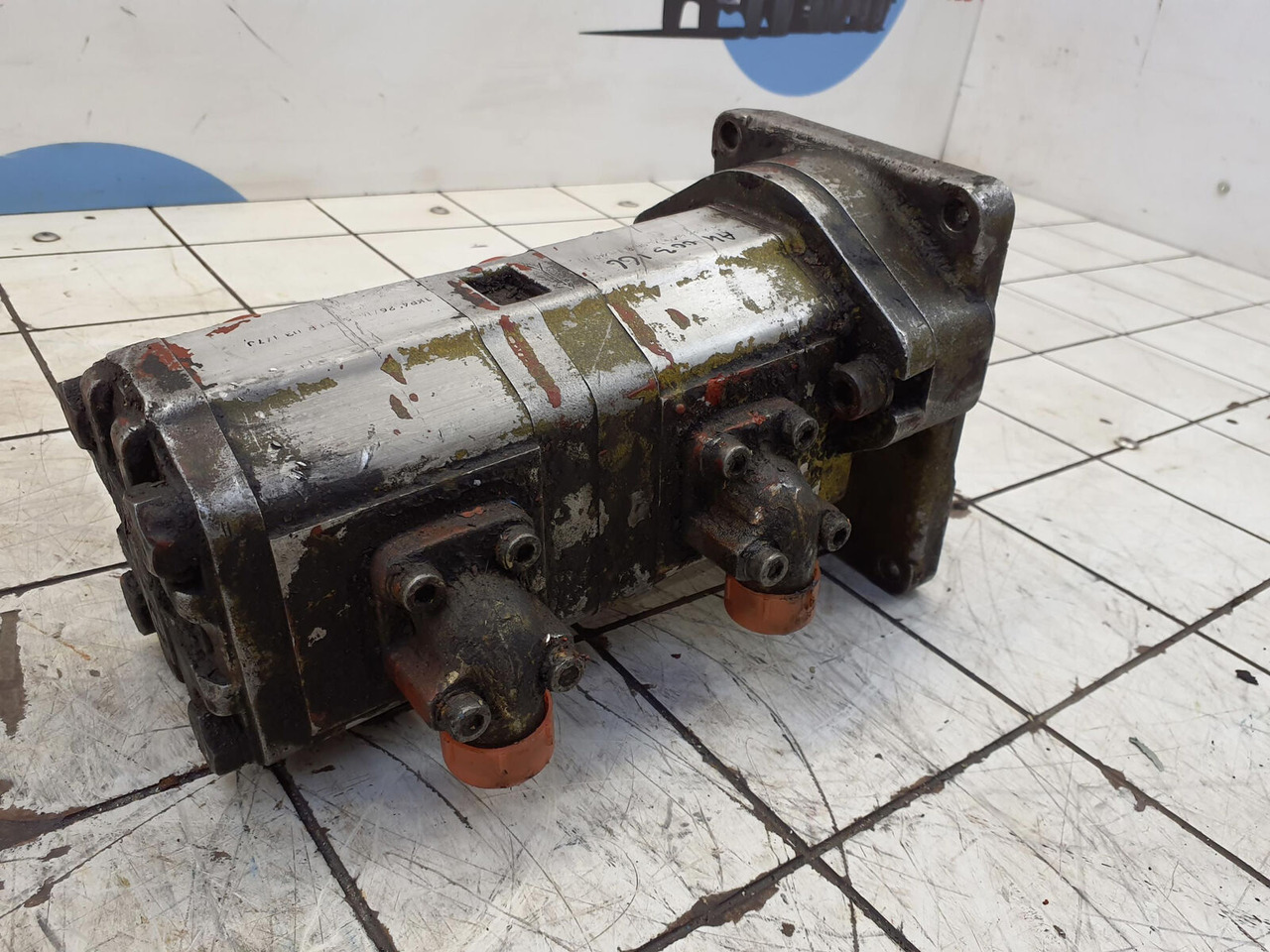 Sundstrand dual gear pump - Hydraulic pump for Crane: picture 4 Sundstrand dual gear pump - Hydraulic pump for Crane: picture 4