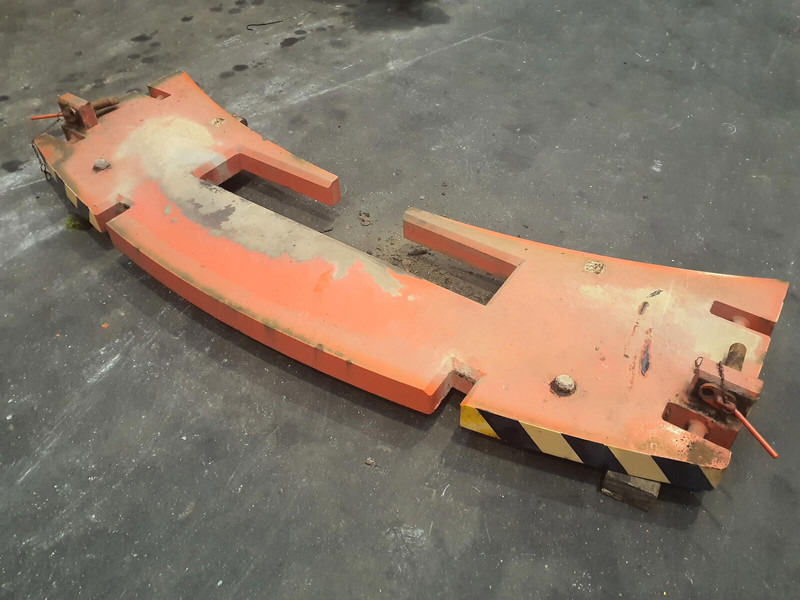 Terex AC 155 counterweight 1T - Counterweight for Construction machinery: picture 1 Terex AC 155 counterweight 1T - Counterweight for Construction machinery: picture 1
